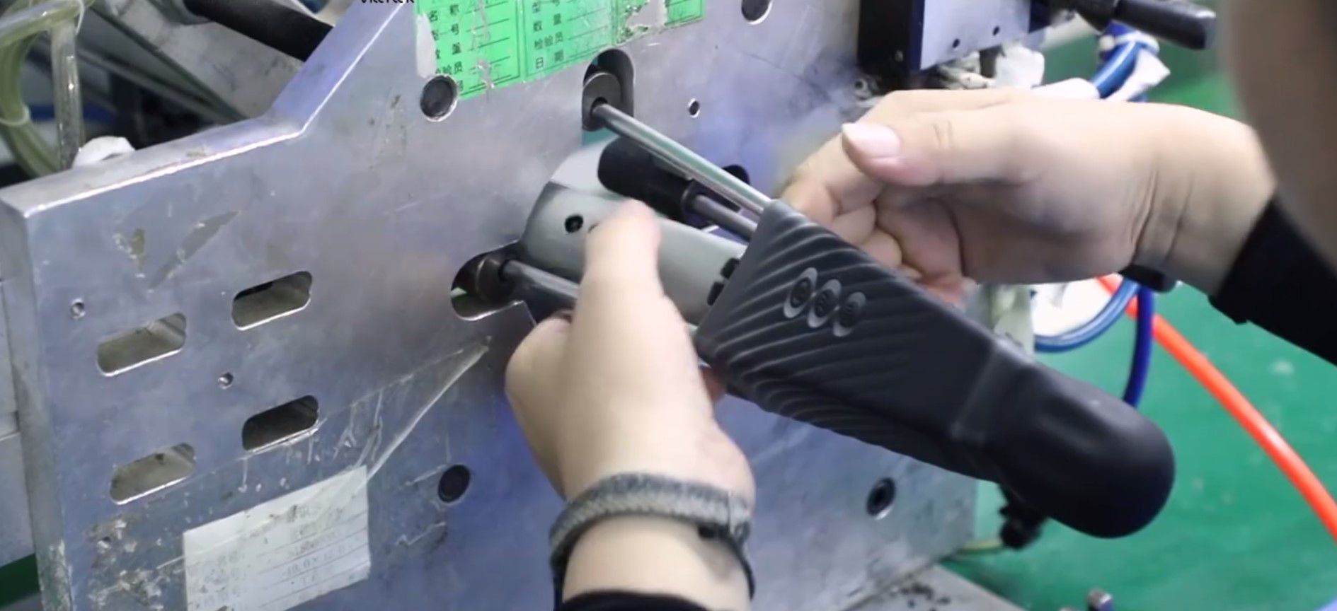 Quality silicone sleeve assembly ensures durable sex toys